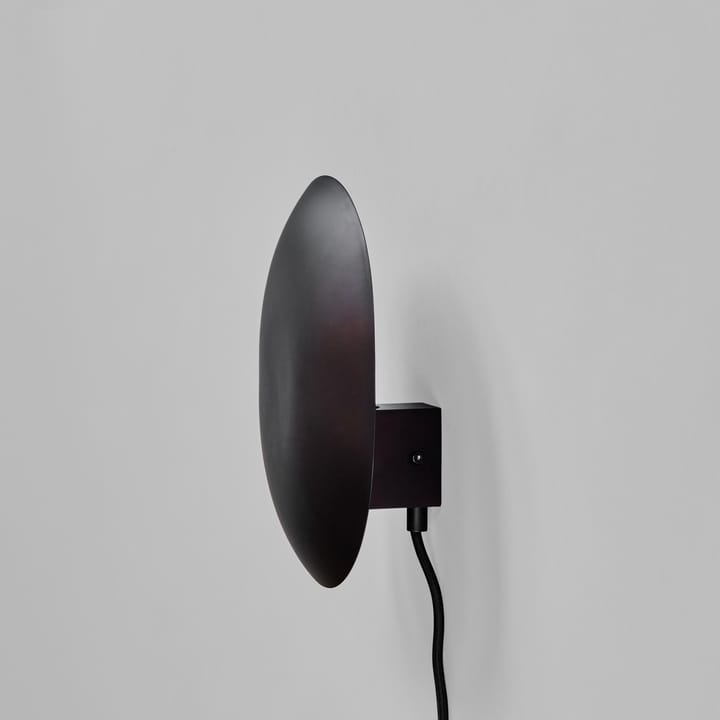 Clam væglampe 26 cm, Burned Black 101 Copenhagen