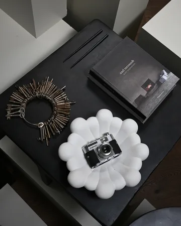 Bloom Tray skål medio Ø28,5 cm - Bone white - 101 Copenhagen