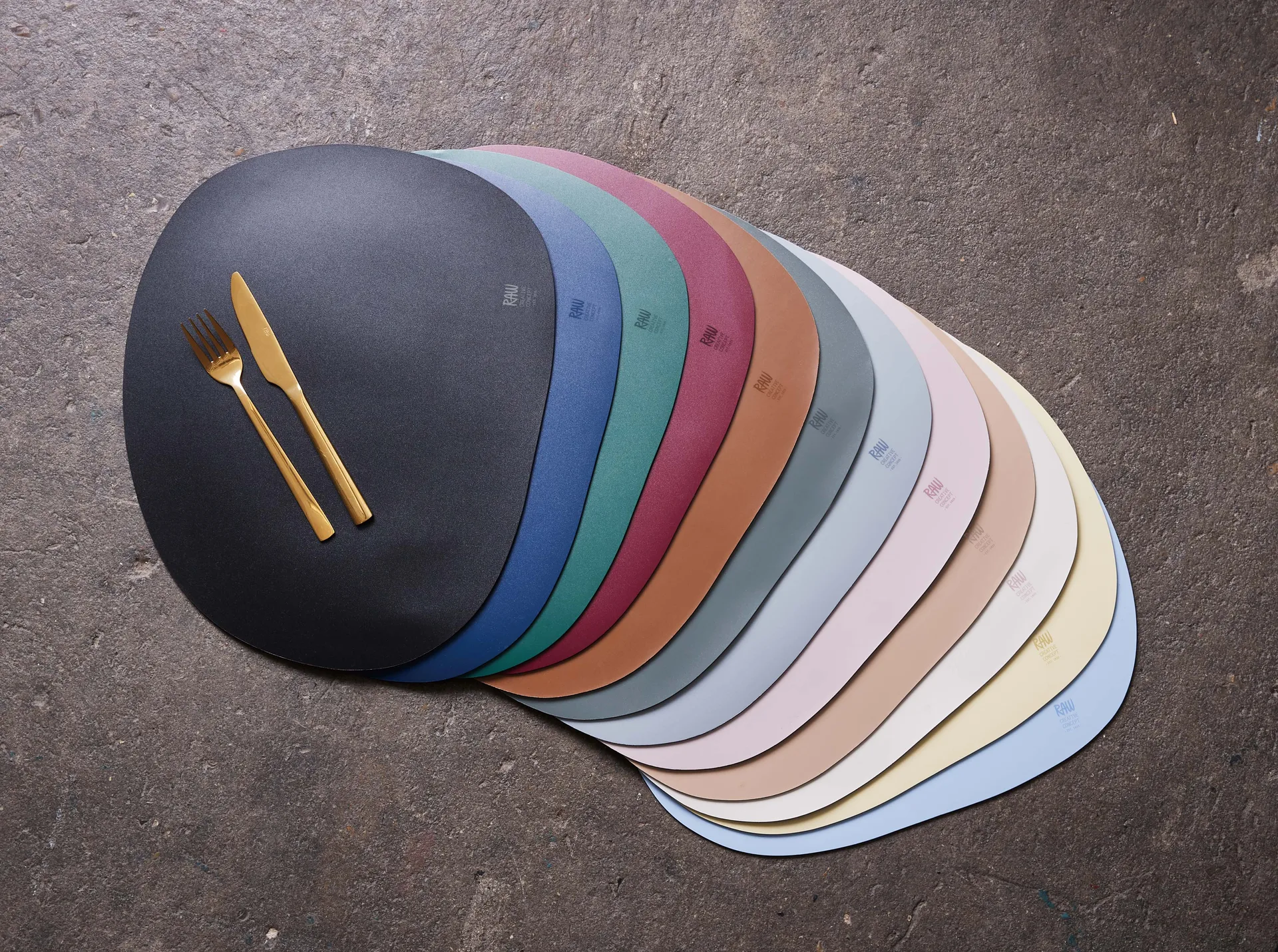 Raw creative dækkeserviet silikone 41x33,5 cm, Sort Aida