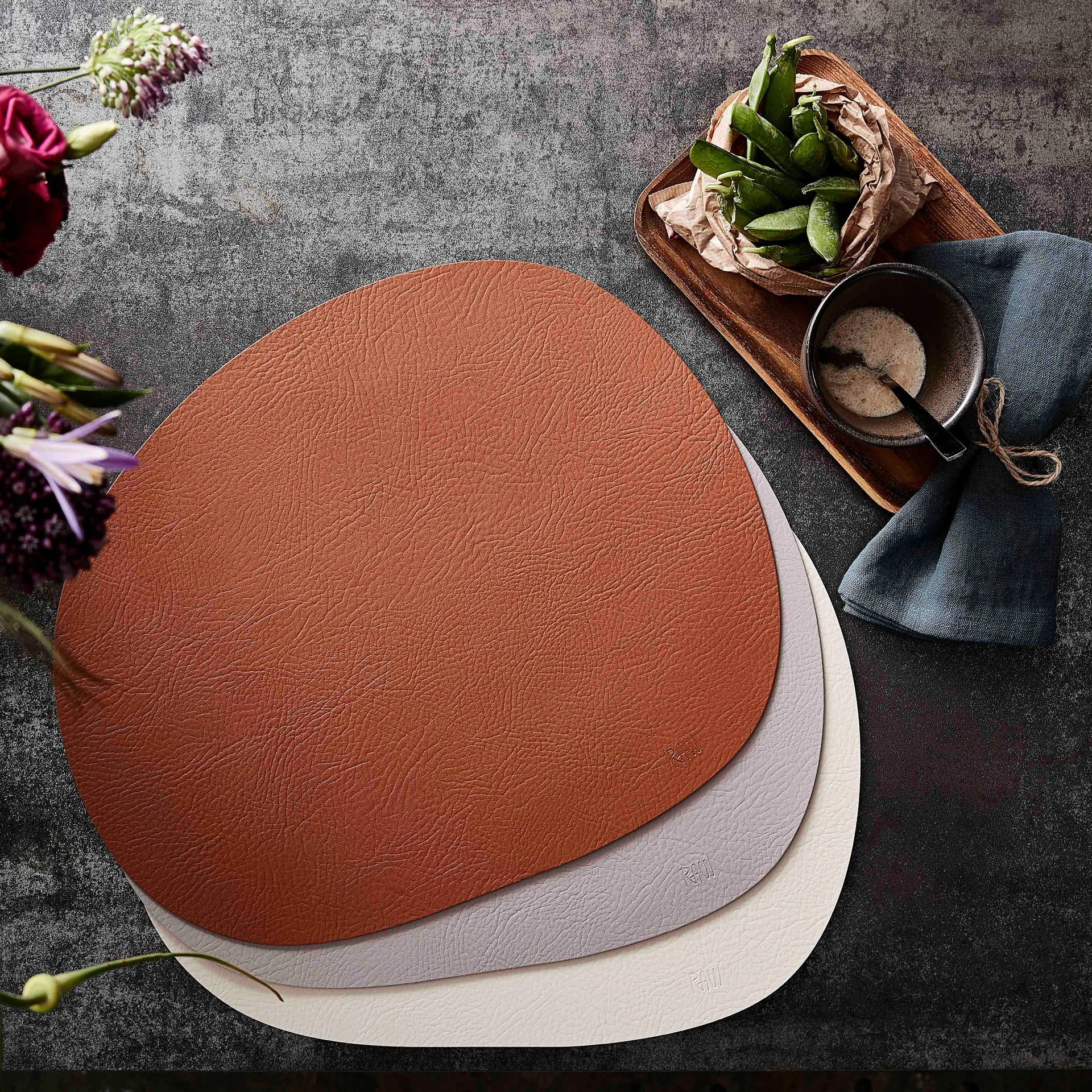 Raw dækkeserviet læder, Dusty rose buffalo Aida