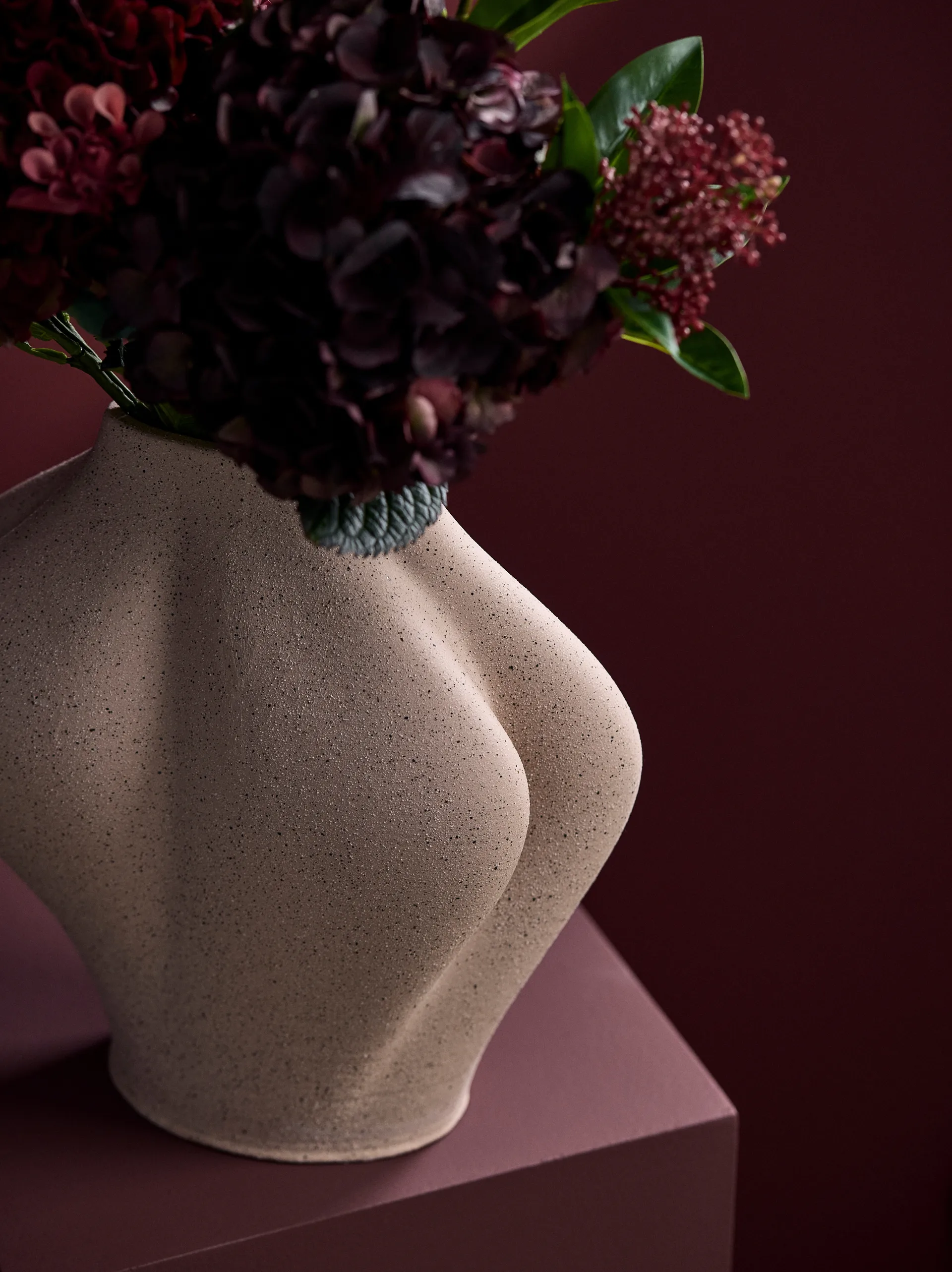 Saltare vase, Rose, Ø13,8 x 30 cm AYTM