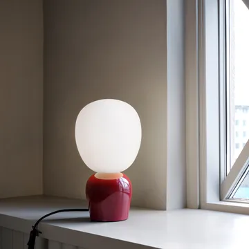 Buddy bordlampe opalglas - Vinrød - Belid