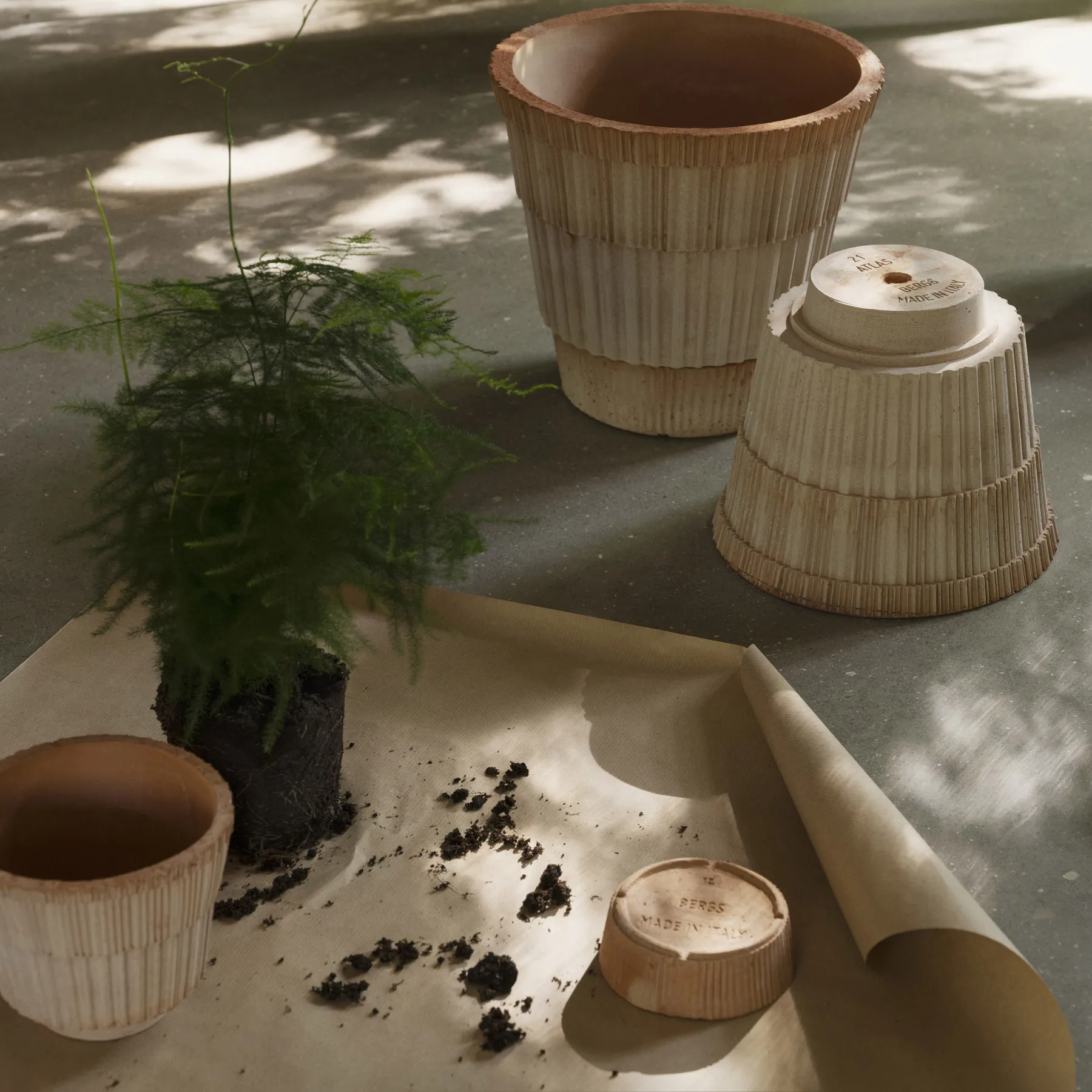 Atlas raw krukke med fad, Rosa, Ø25 cm Bergs Potter