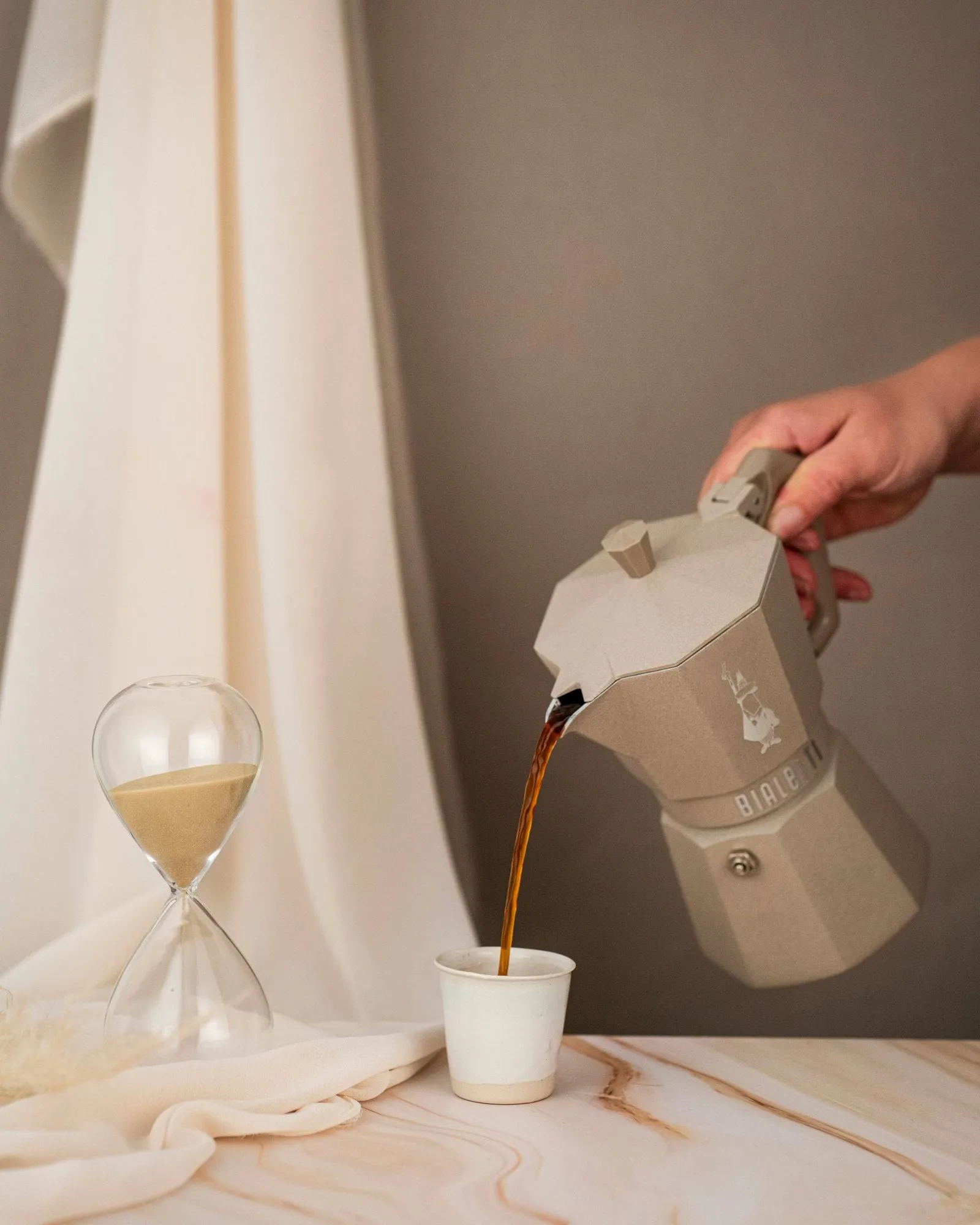 Bialetti Exclusive mokkakande induktion, Beige, 6 kopper Bialetti