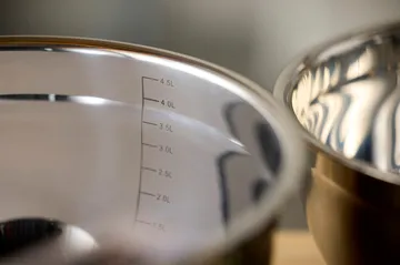 Blandingsskål med silikonebund latte - 5 liter - Blomsterbergs