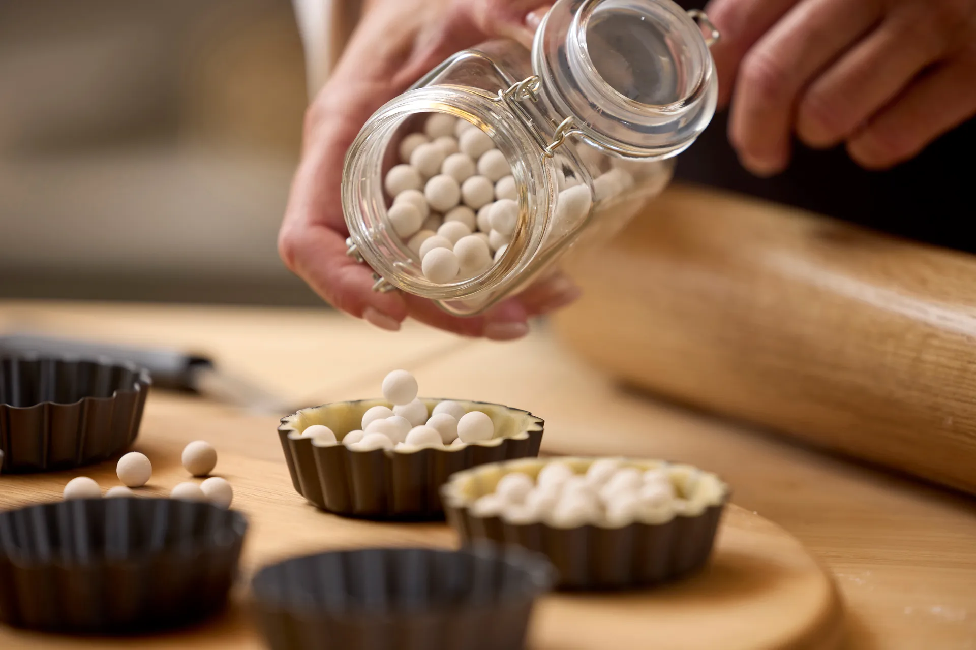 Blomsterbergs bagekugler keramik, Hvid Blomsterbergs