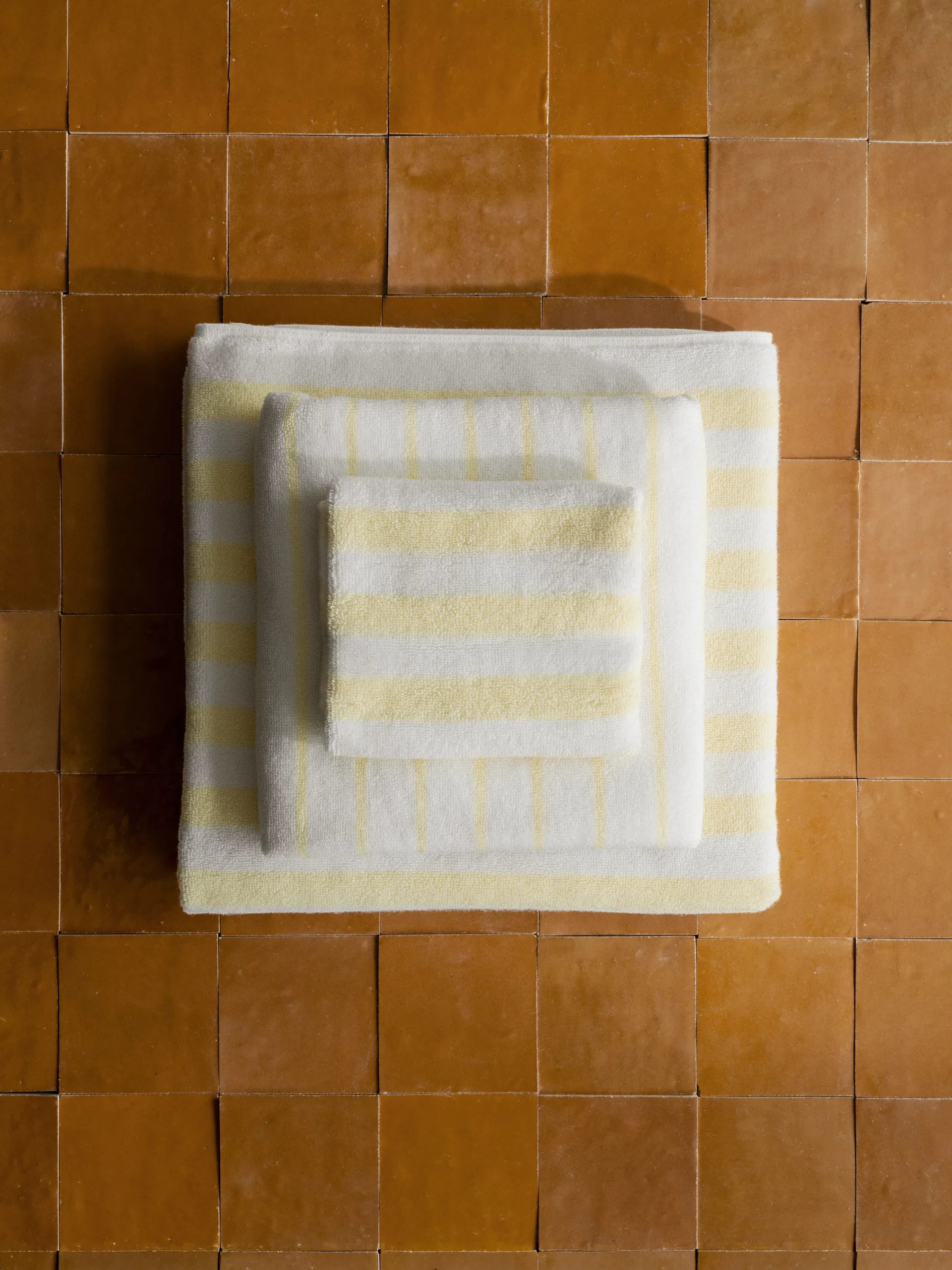Arto håndklæde, 2-pak, White-transparent yellow, 30x50 cm blomus