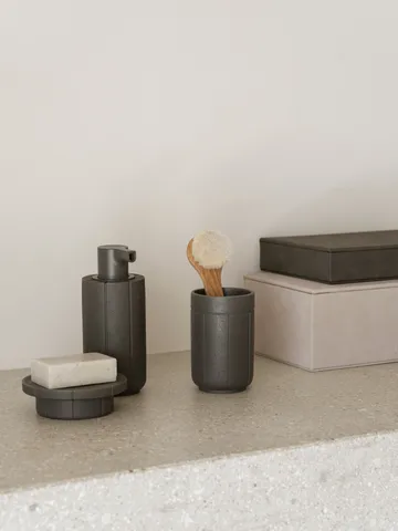 Kua sæbedispenser - Cedar Wood, 30 cl - blomus