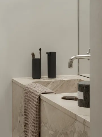 Modo Rof tandbørsteholder - Black, Ø5,5x12 cm - blomus
