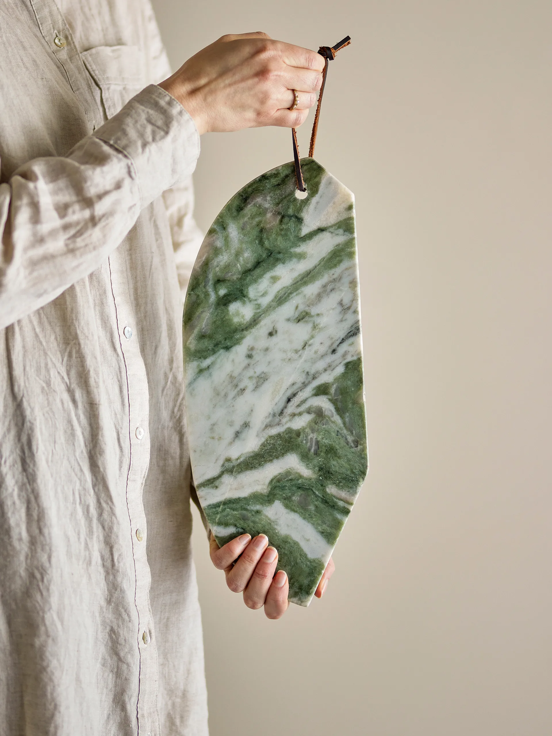 Ziggy skærebræt 15x38 cm, Grøn marmor Bloomingville