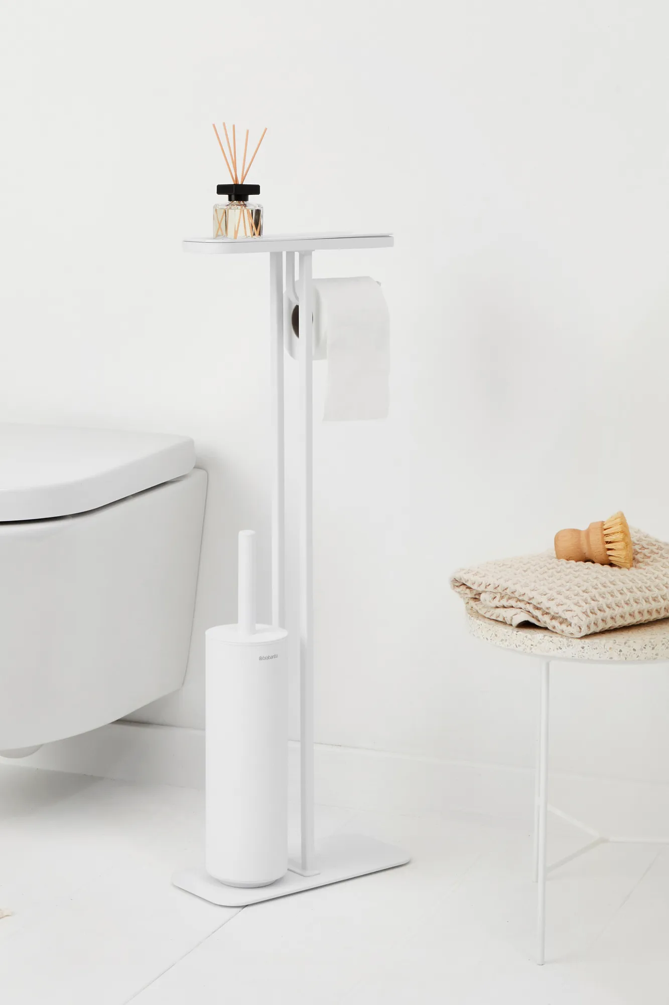 MindSet toiletbørste med hylde og holder, Mineral Fresh White Brabantia