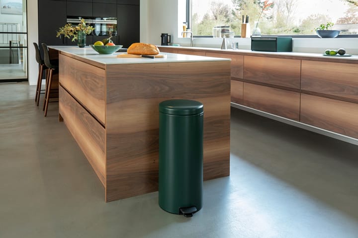 New Icon pedalspand 30 liter, Pine green Brabantia