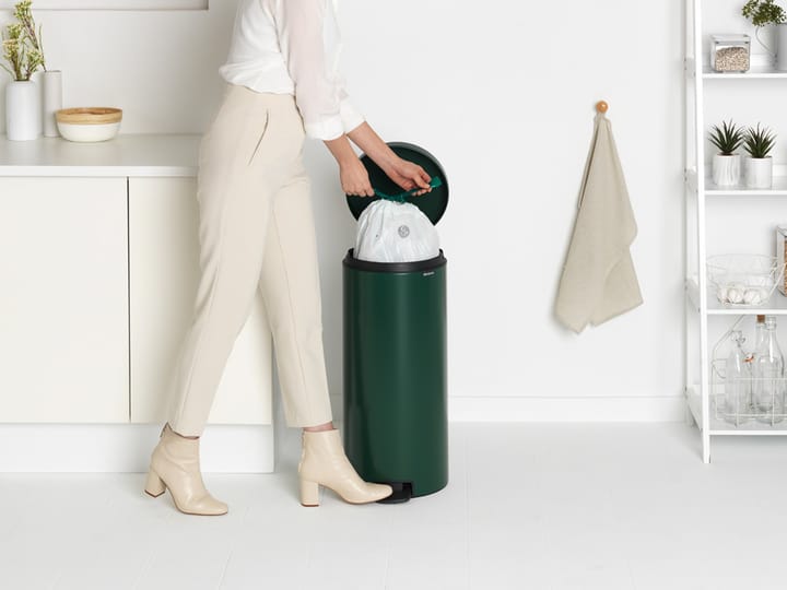 New Icon pedalspand 30 liter, Pine green Brabantia