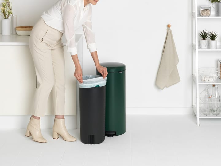 New Icon pedalspand 30 liter, Pine green Brabantia