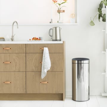 Touch Bin skraldespand 30 liter - brilliant steel (sølv) - Brabantia