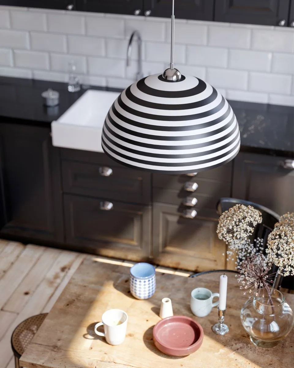 Stripe loftslampe, Sort-hvid, Ø45 cm By Rydéns