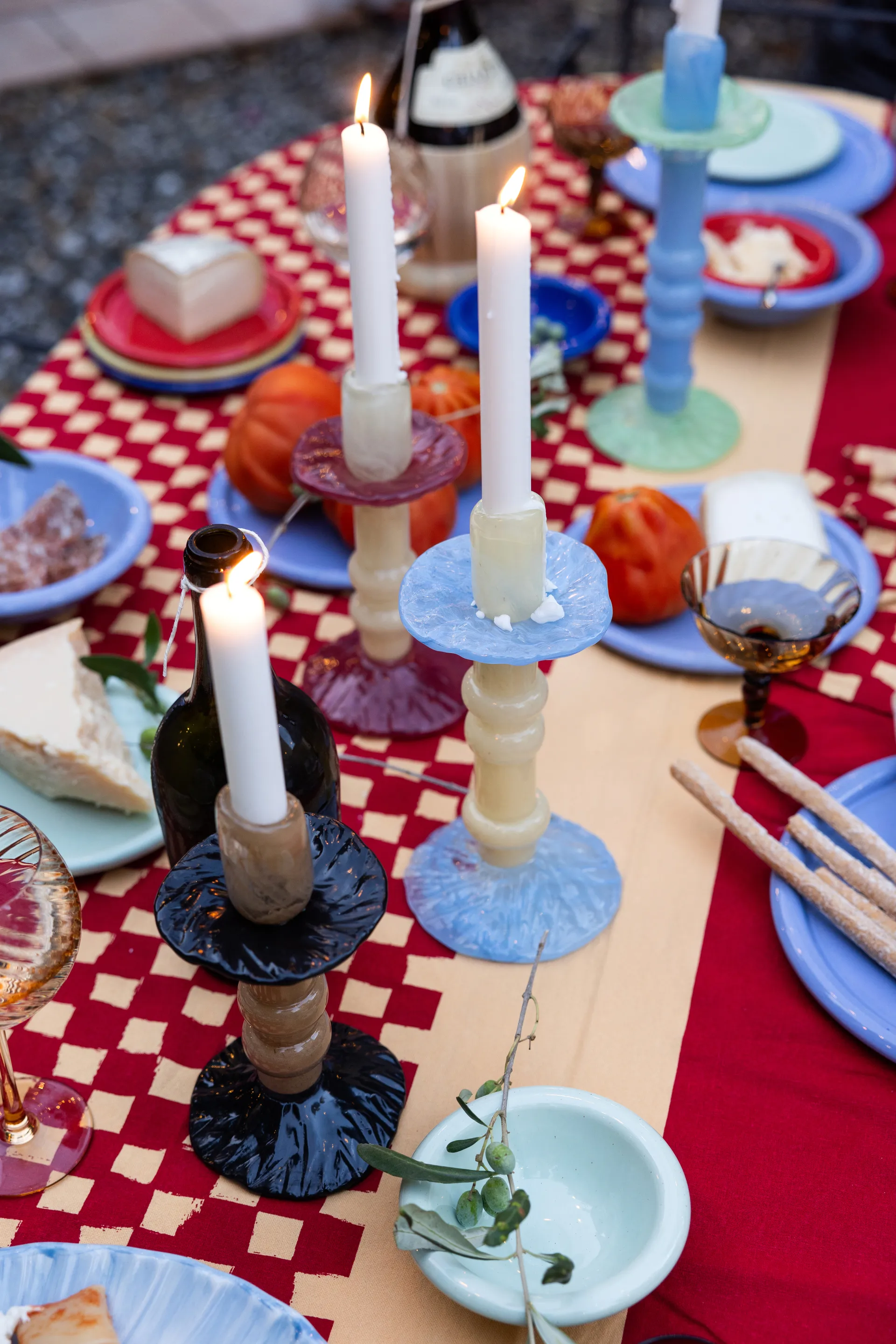 Lara lysestage M 26 cm, Lys beige-lyseblå Byon