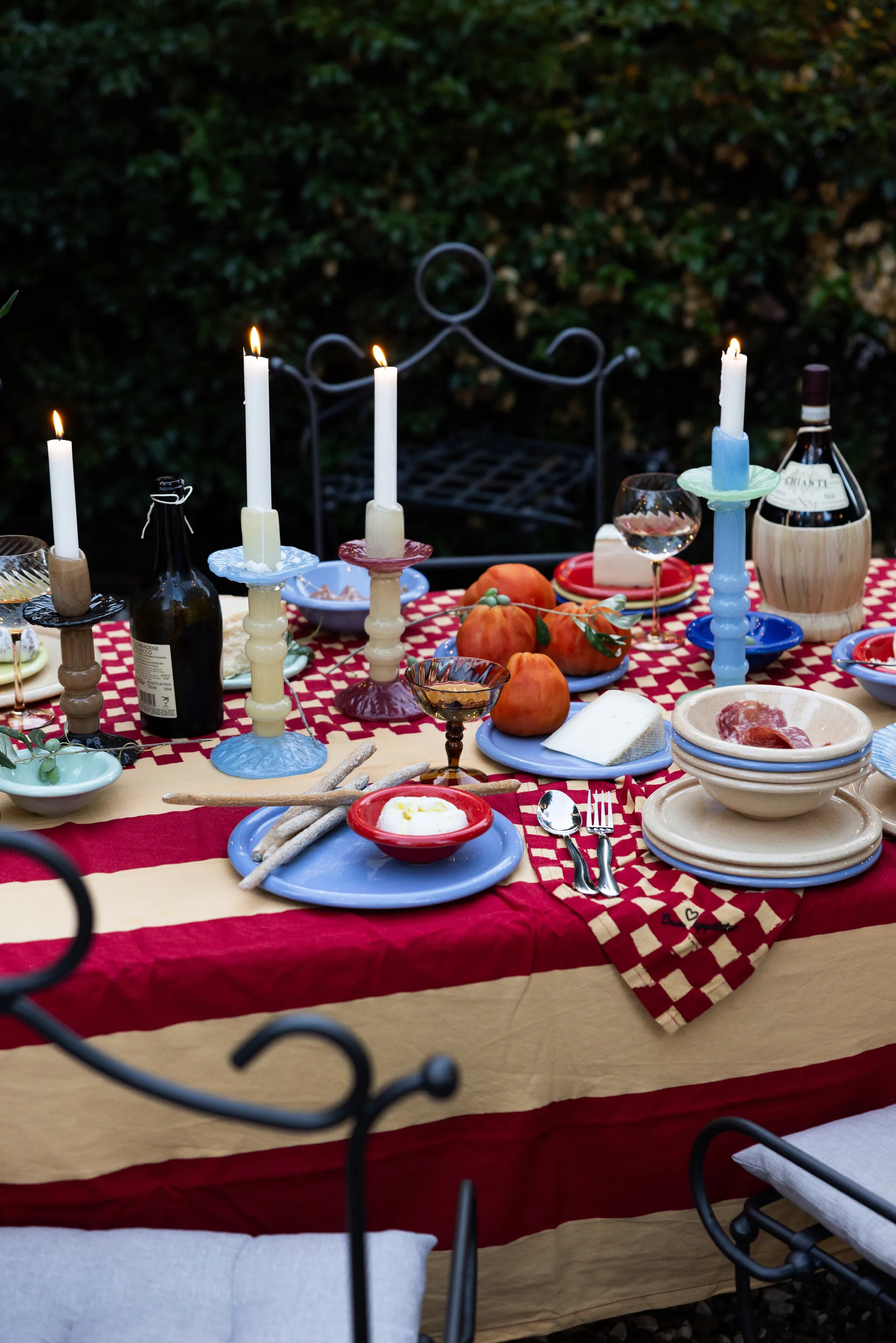 Lara lysestage S 22 cm, Beige-sort Byon