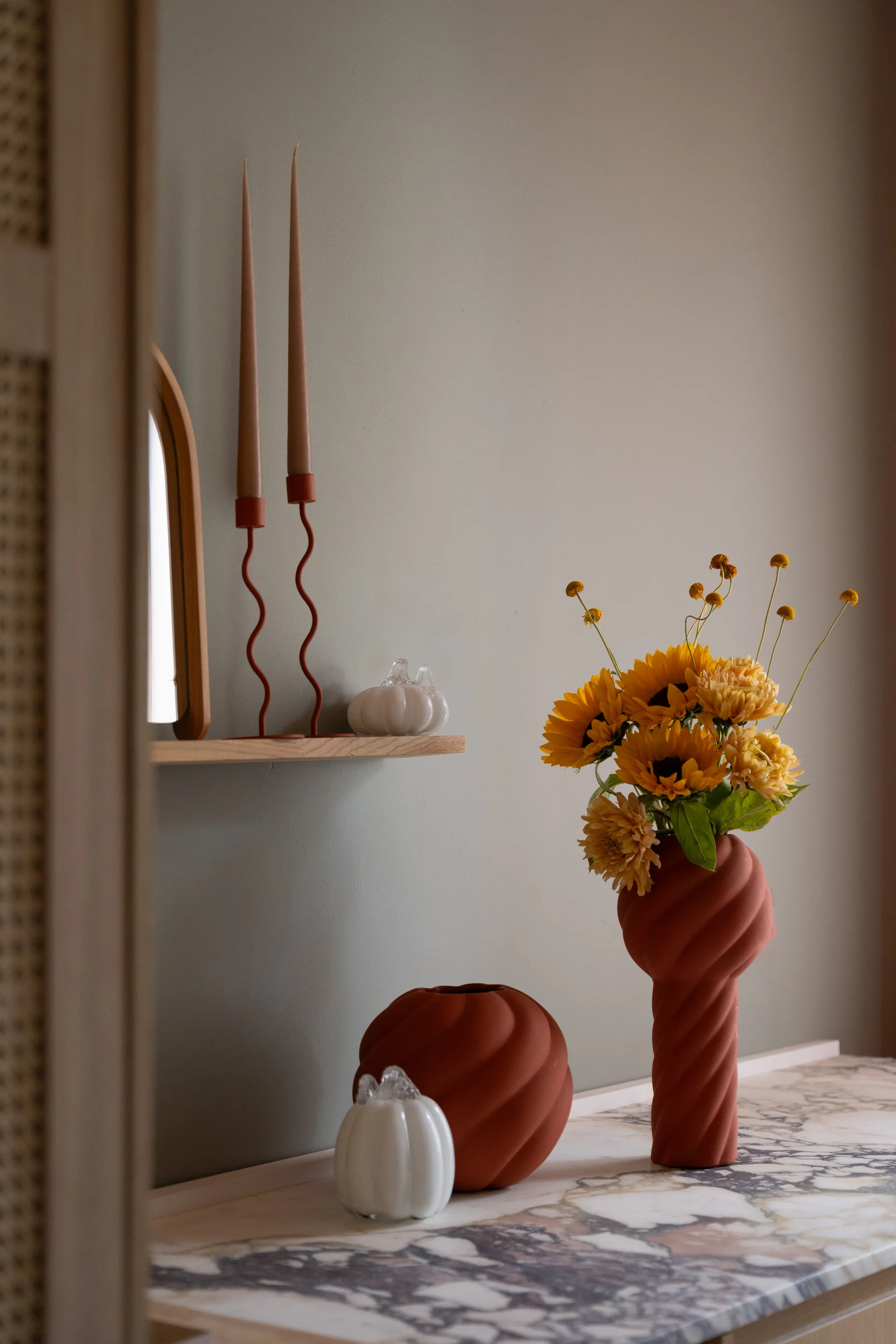 Curved lysestage 26 cm, Brick red Cooee Design