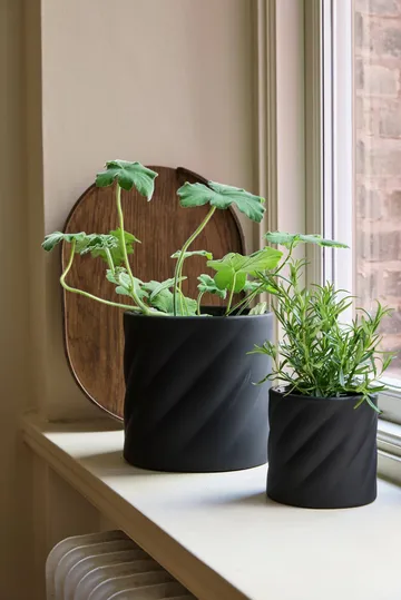 Twist blomsterkrukke - Sort, medium Ø19 cm - Cooee Design