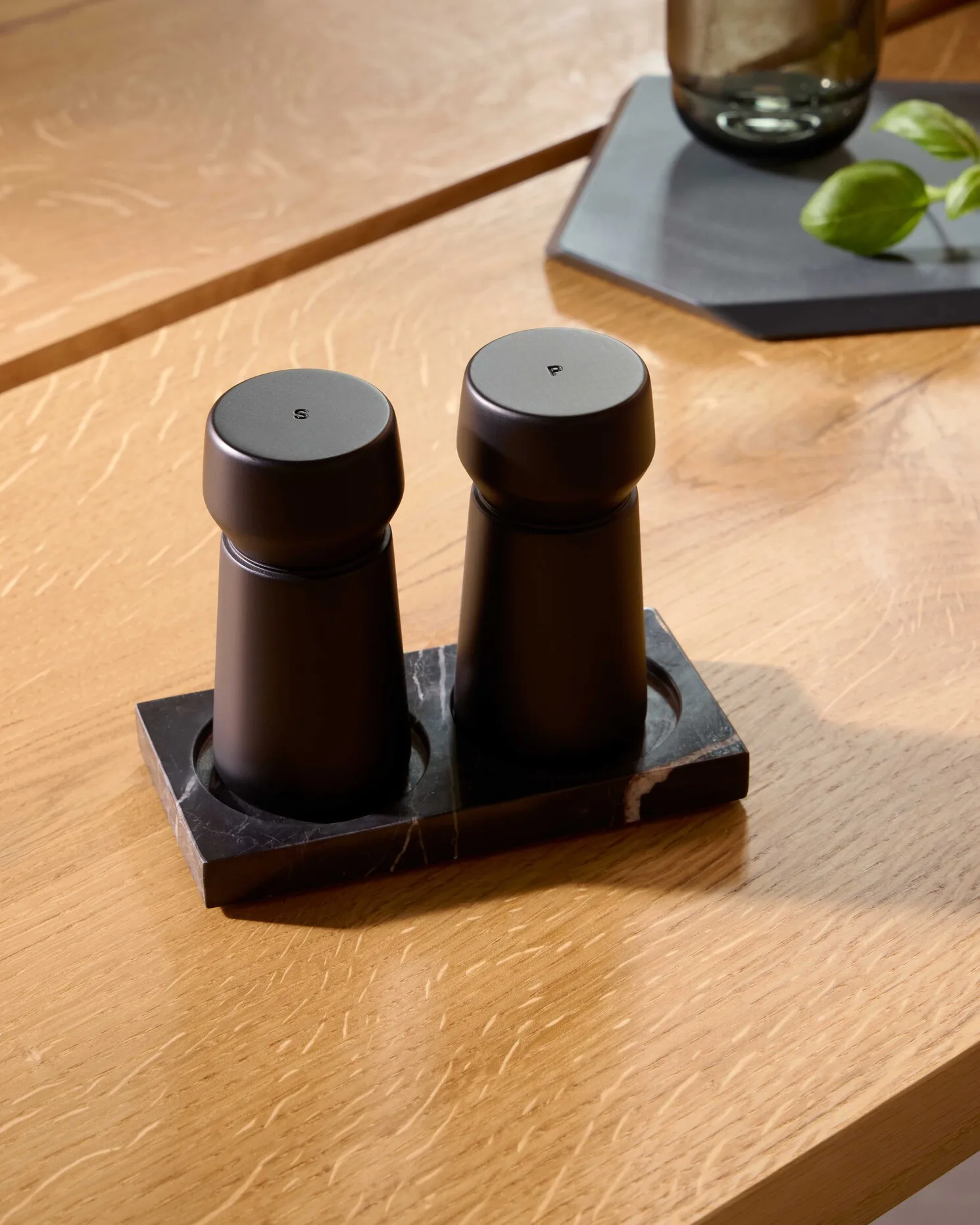 Tabletopper krydderikværnstativ, Black marble Crushgrind