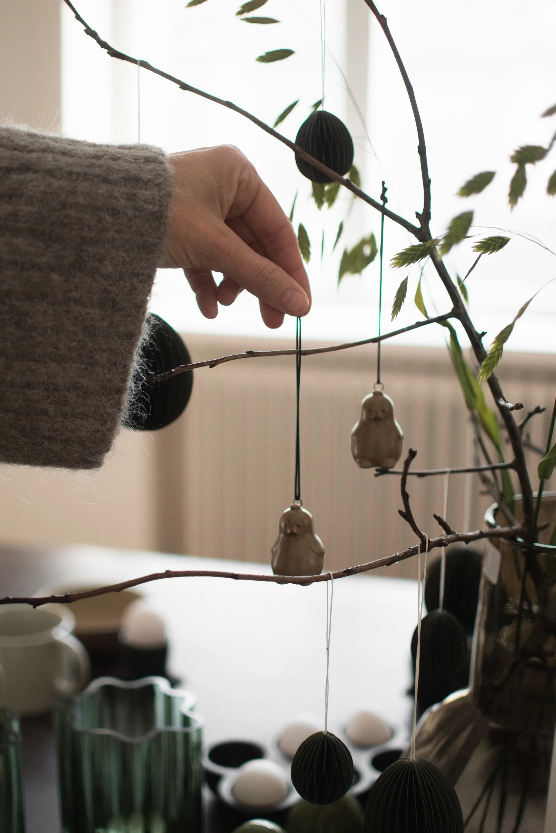 Hanging Chubby chicken dekorationshængе, Beige DBKD