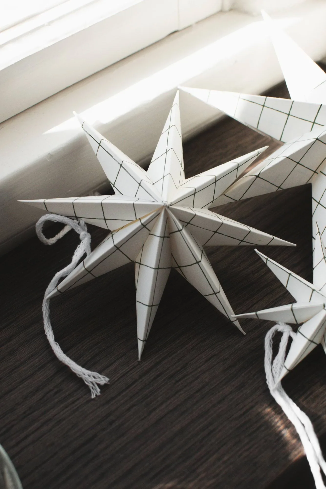 Paper winter star dekoration ophæng, Square white, medium, Ø14 cm DBKD