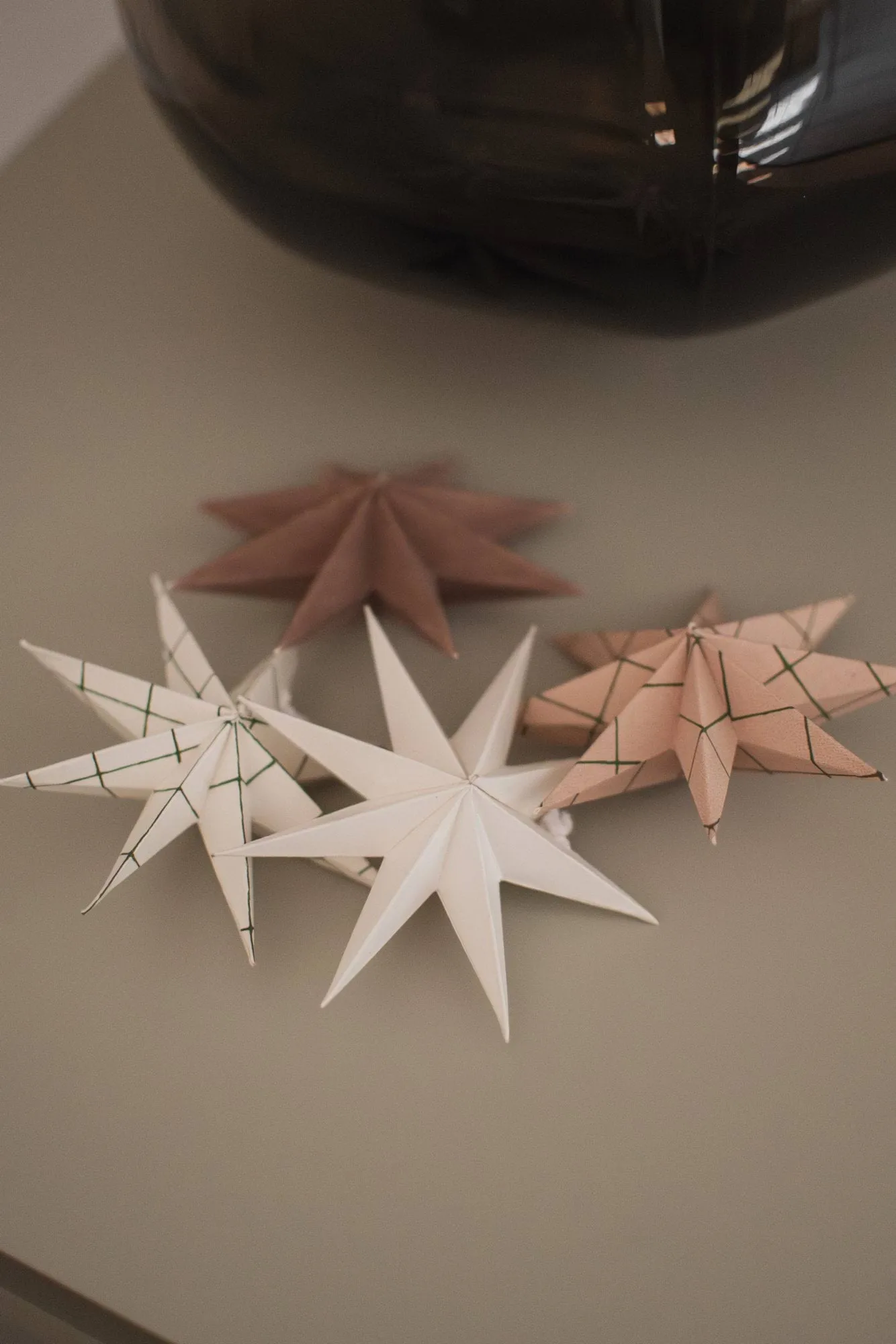 Paper winter star dekoration ophæng, White, small, Ø9 cm DBKD