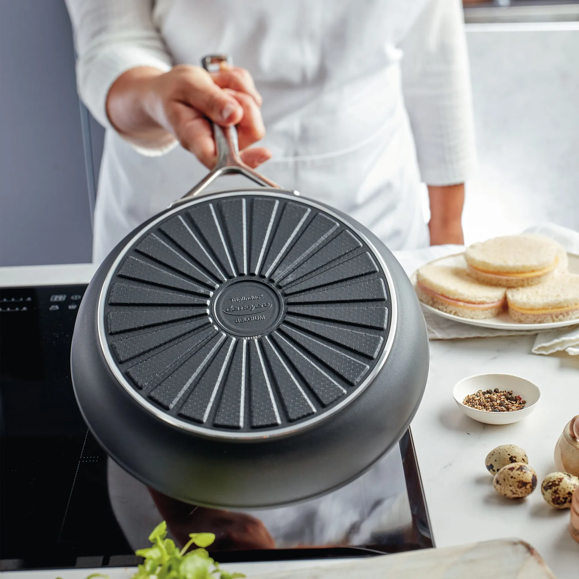 Alu Pro 5 Ceraforce stegepandesæt keramisk 5-ply, 2 dele Demeyere