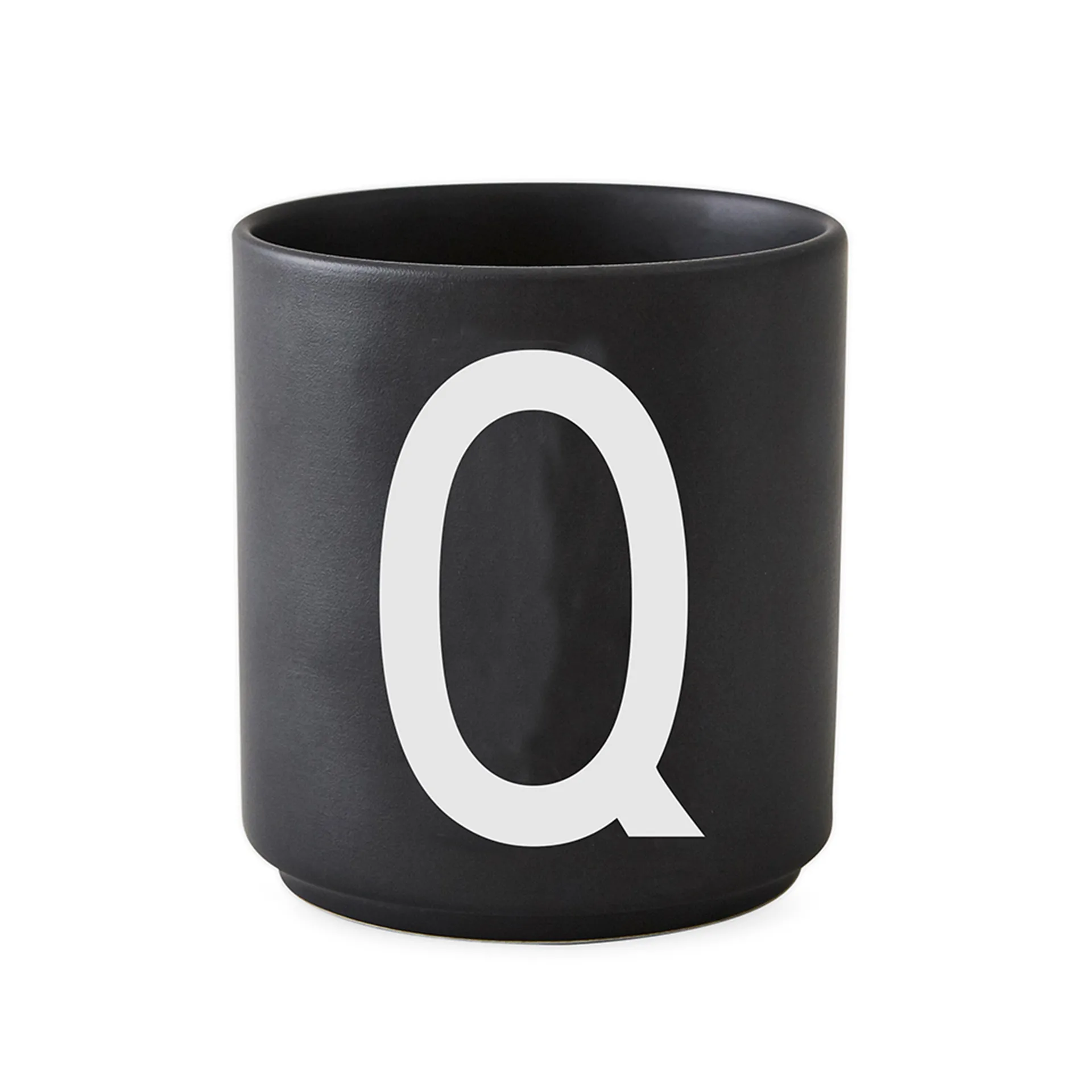 Design Letters kop sort, Q Design Letters