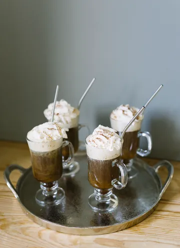 Saba serveringsbakke Ø34 cm - Aluminium - Dorre