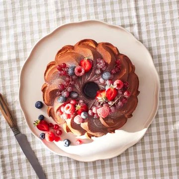 Emile Henry Madeleine serveringsfad - Cream, rund - Emile Henry