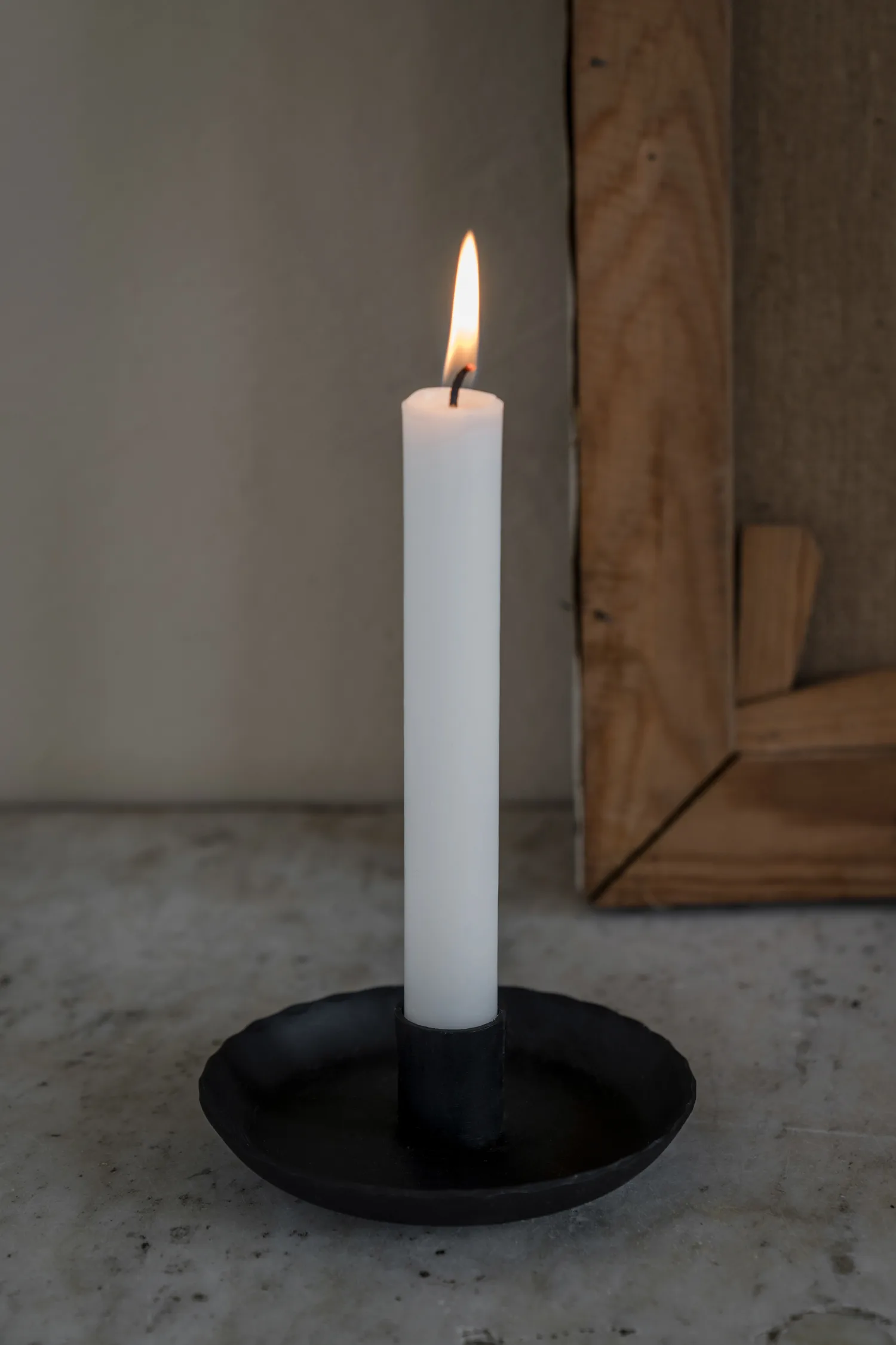 Ernst lysestage Ø12 cm, Sort ERNST