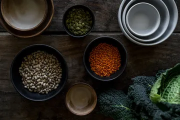 Ernst skål - Mattsort-natur bund, Ø14 cm - ERNST