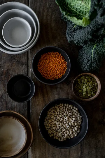 Ernst skål - Mattsort-natur bund, Ø8 cm - ERNST