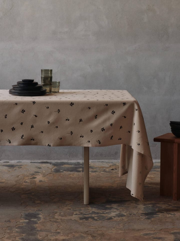 Baies borddug 150x240 cm, Natural-dark chocolate Ferm Living