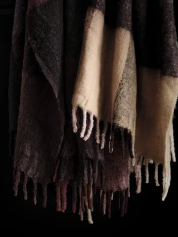 Blur mohair plaid - Dark chocolate-oxide red, 130x170 cm - Ferm Living