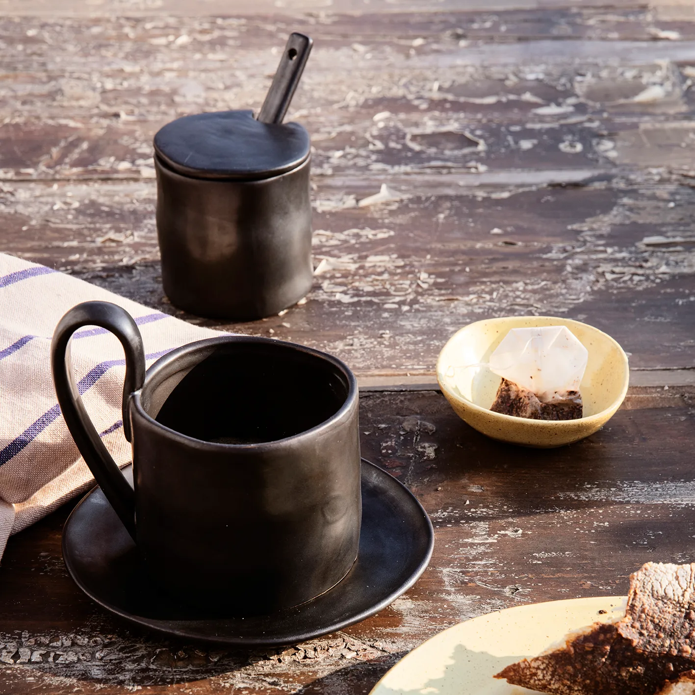 Flow asiet 15 cm, Sort Ferm Living