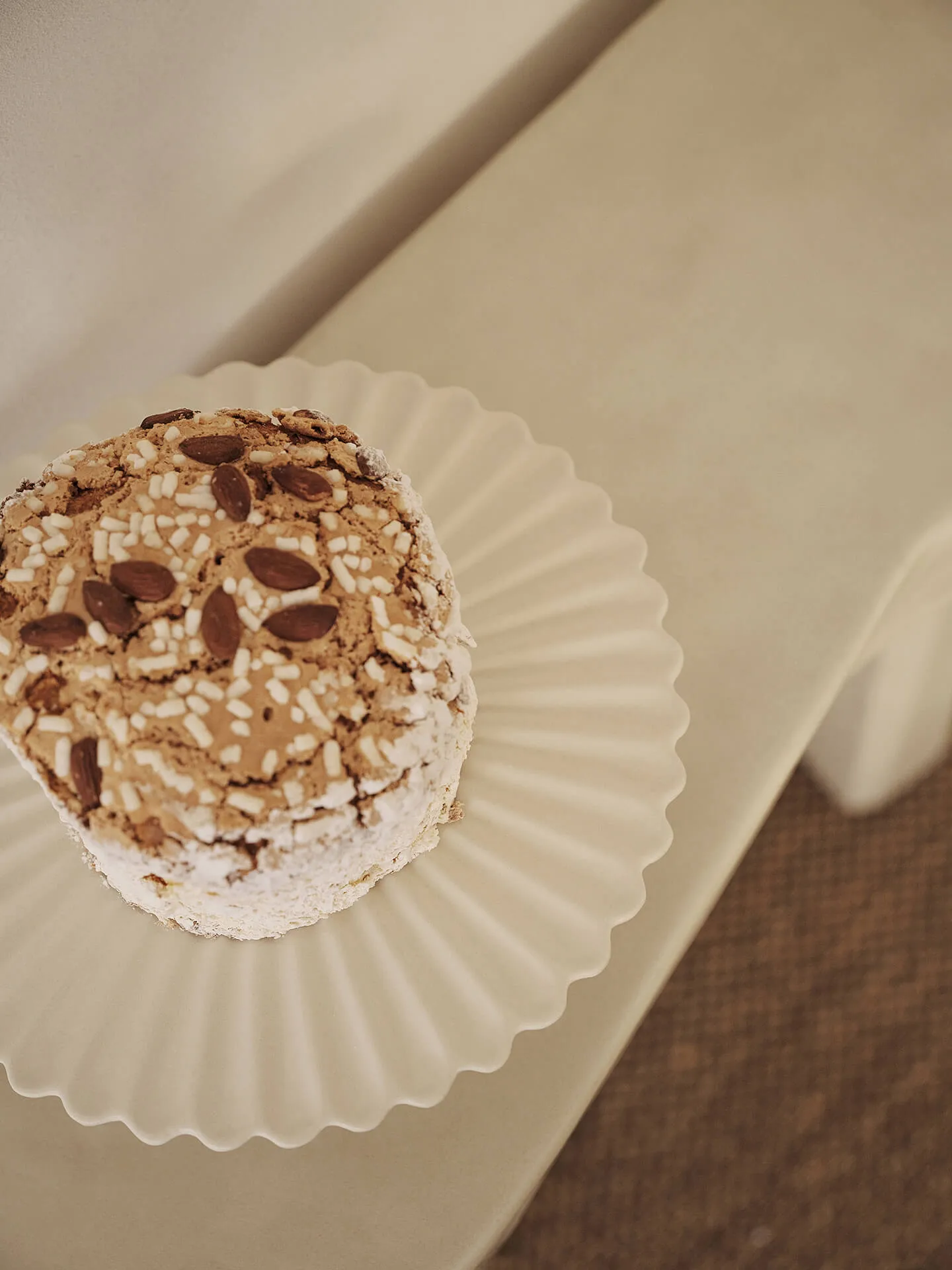 Fountain kagefad Ø31 cm, Off white Ferm Living