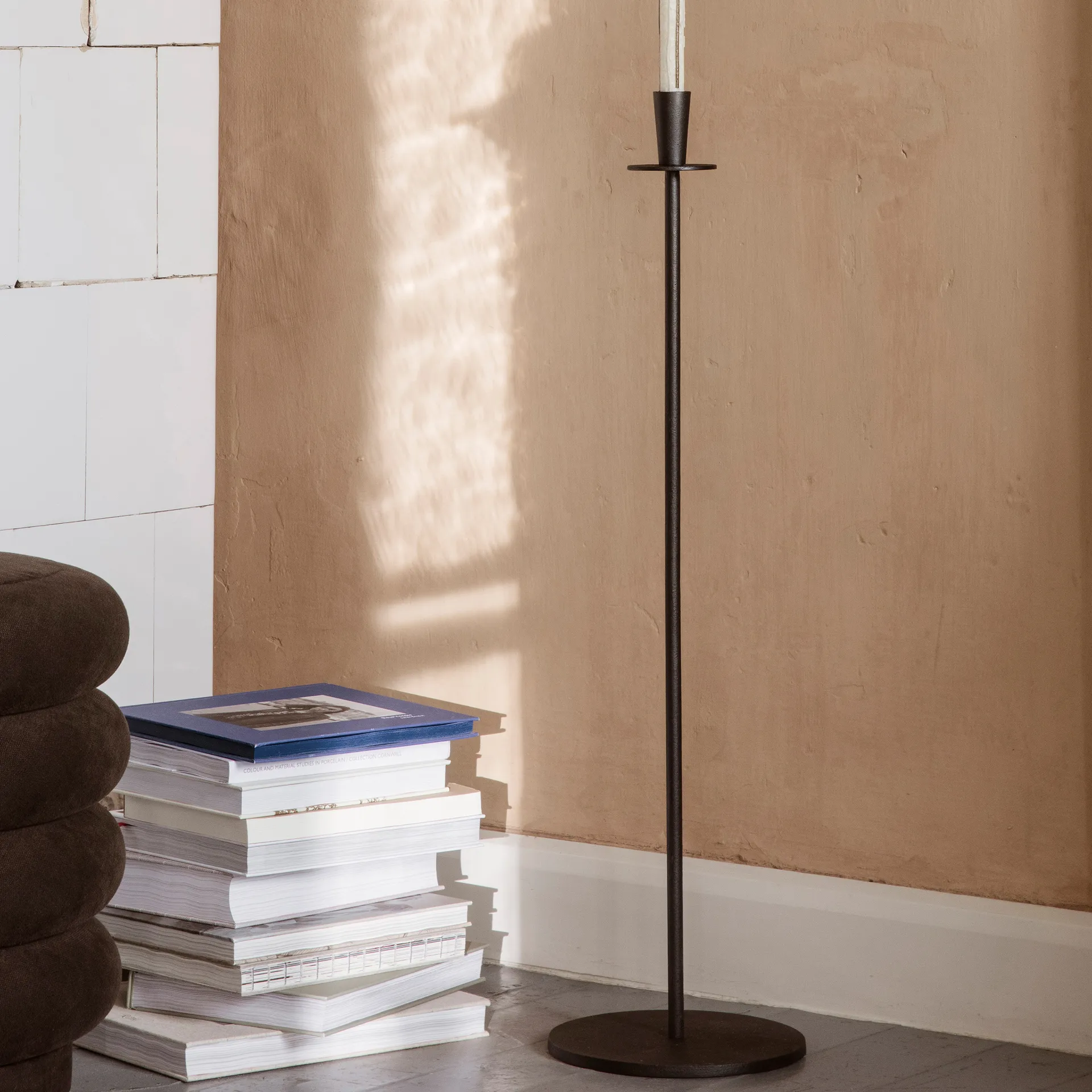 Hoy lysestage tall 86 cm, Sort Ferm Living