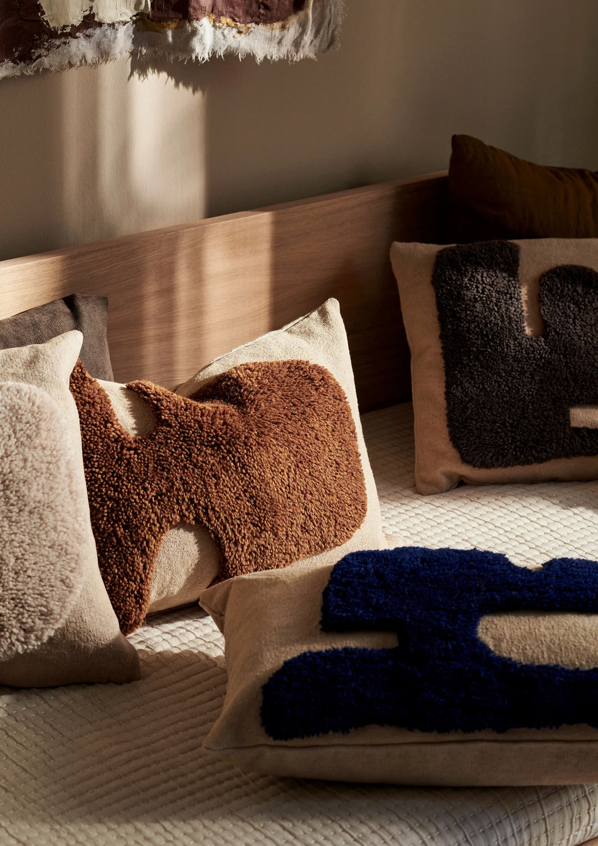 Lay rektangulær pude 40x60 cm, Sand/Bright Blue Ferm Living