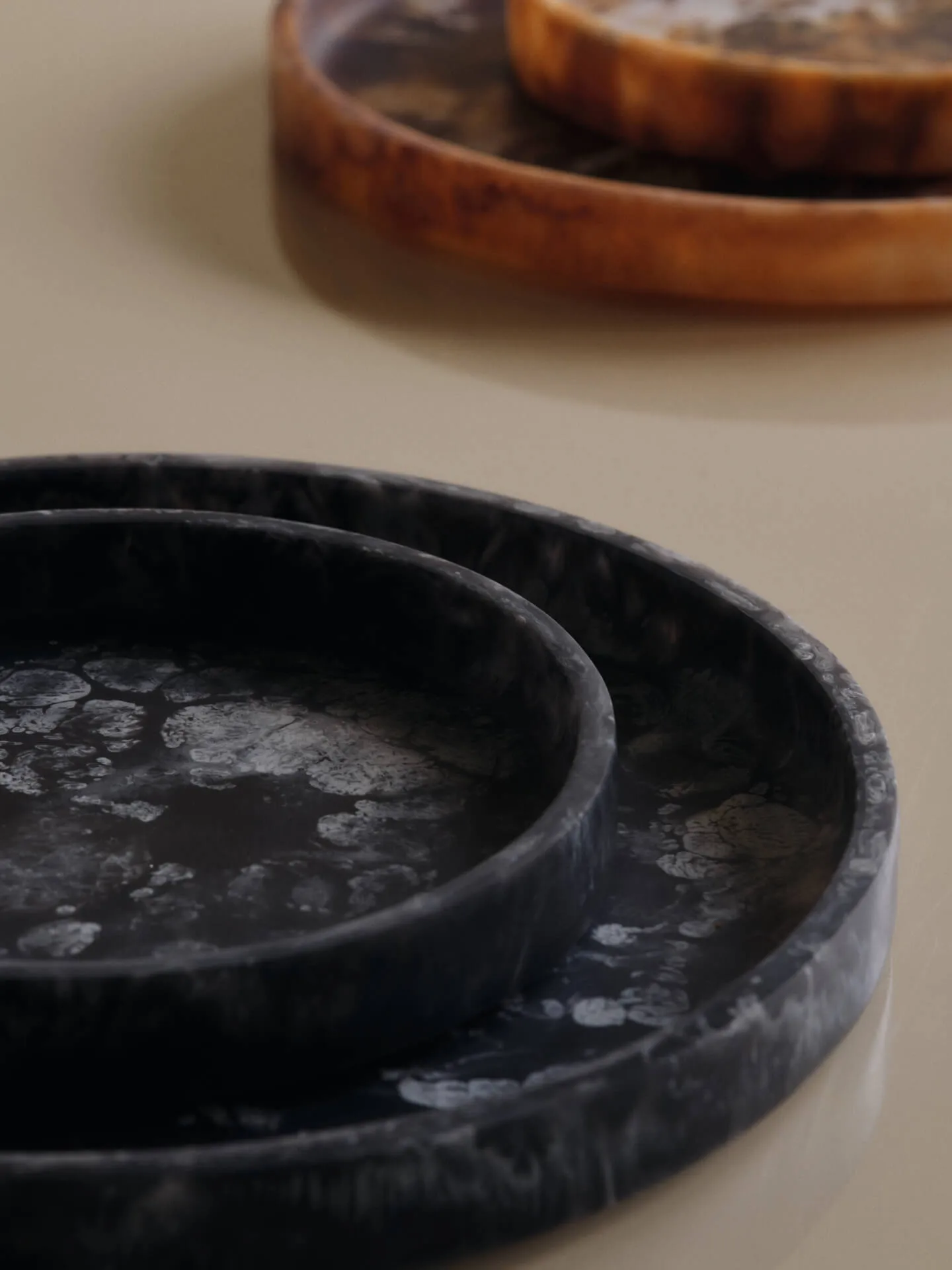 Mist dekorationsbakke Ø30 cm, Charcoal Ferm Living