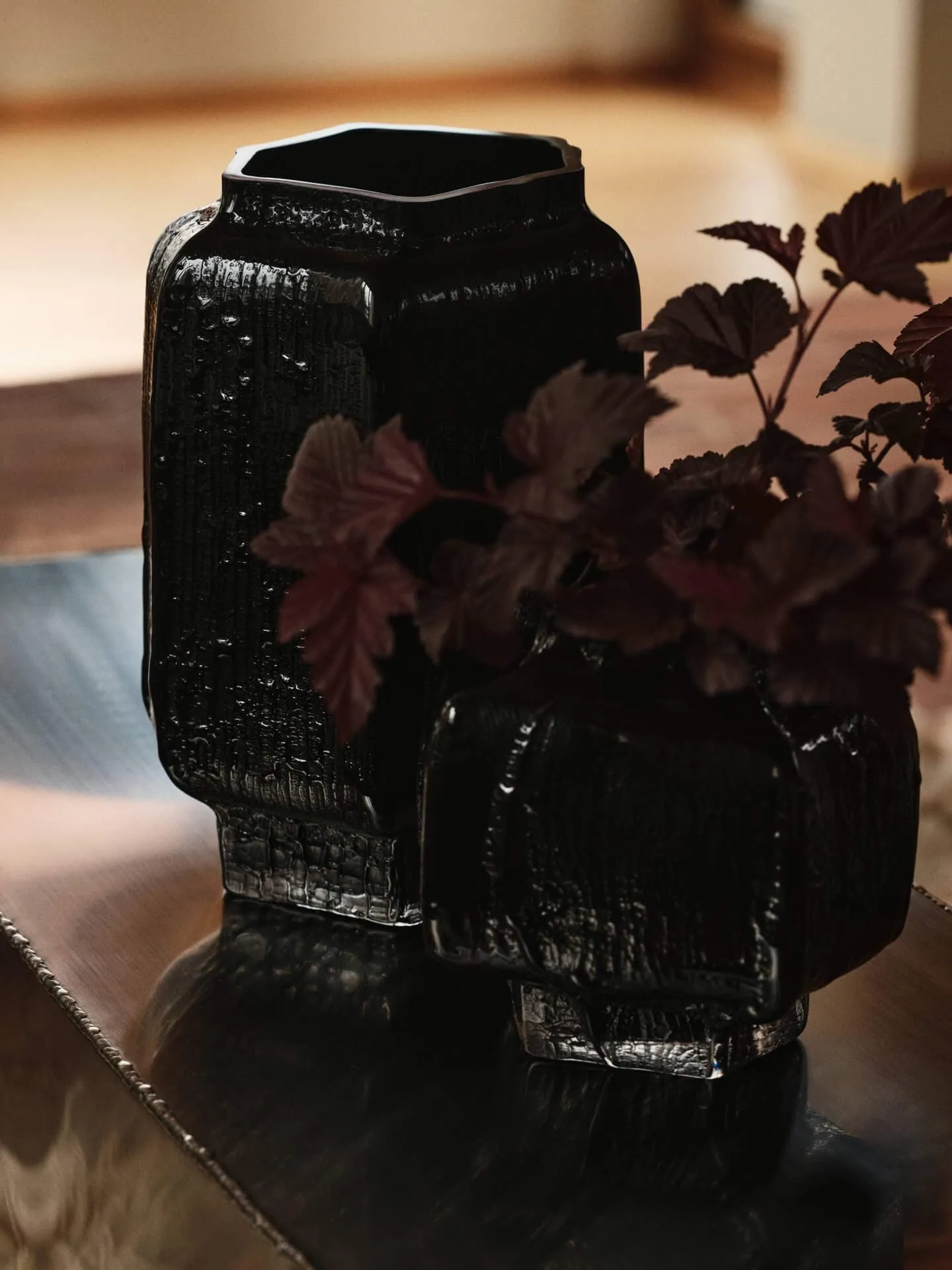 Mokuri vase, Black, 25 cm Ferm Living