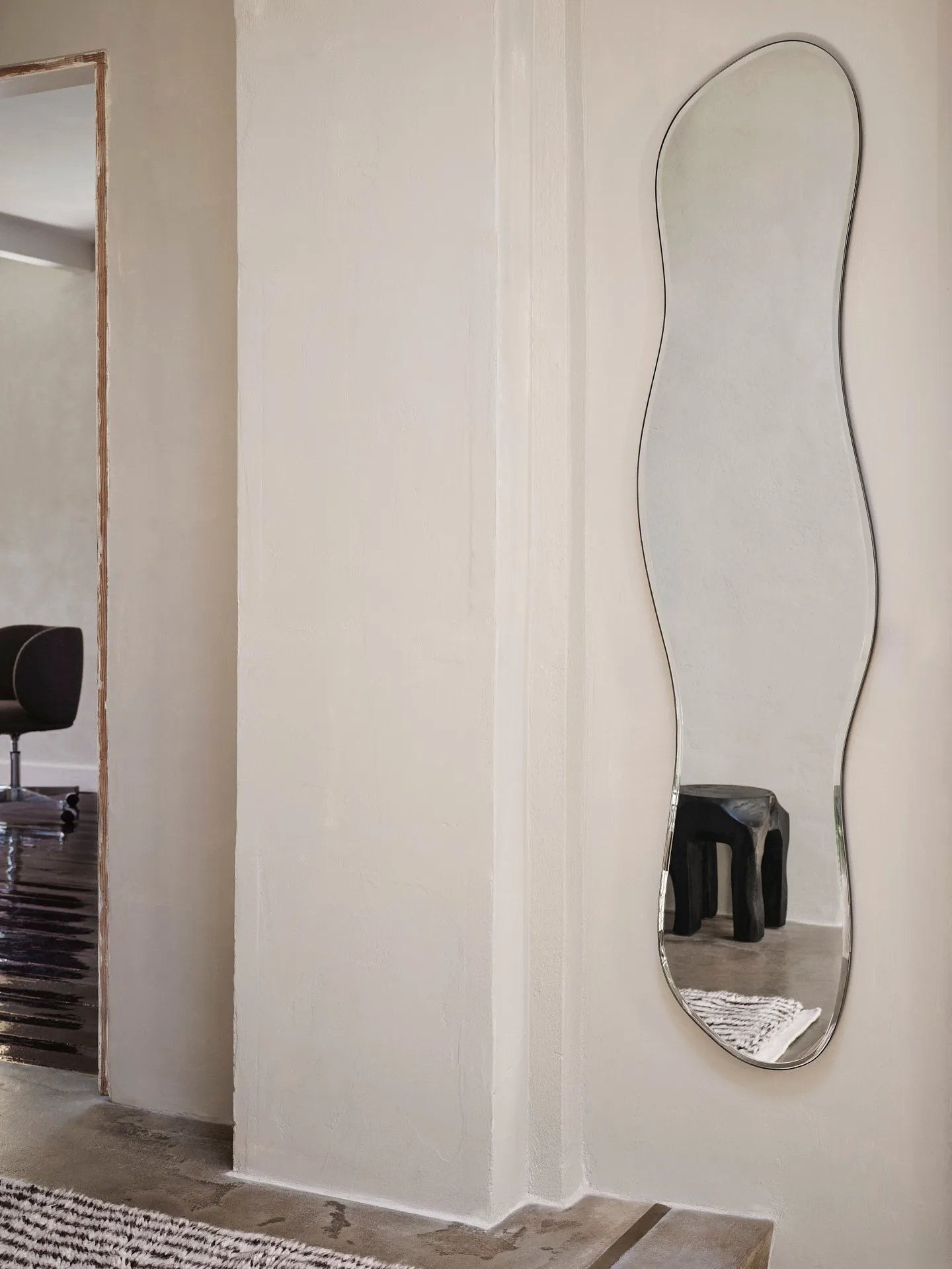 Pond spejl full size, Dark chrome Ferm Living