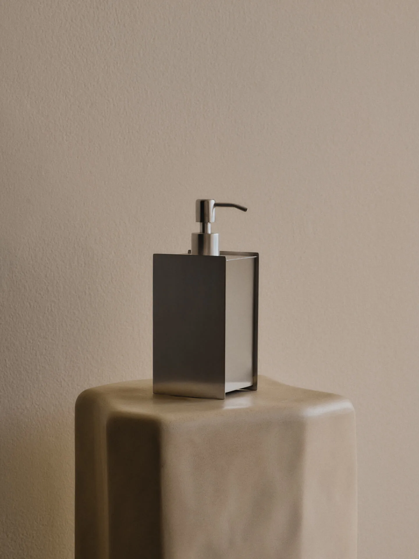 Sama sæbedispenser, Brushed stainless steel Ferm Living