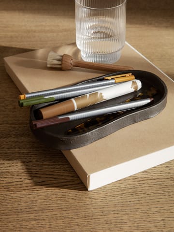 Yama bakke oval 9,5x19 cm
 - Sværtet aluminium - Ferm Living