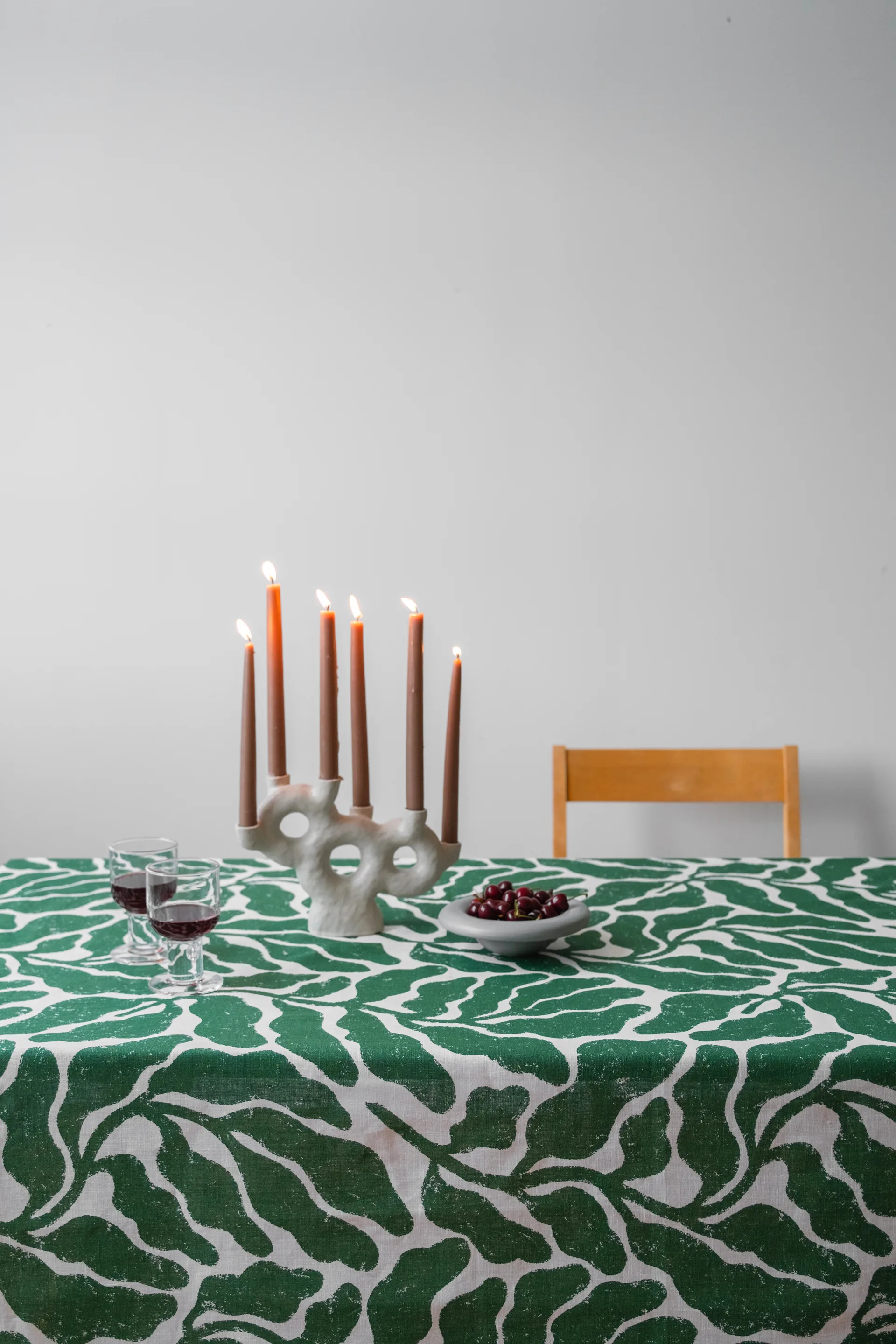 Leaves borddug, Gren, 149x250 cm Fine Little Day