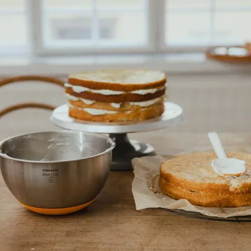 Functional Form bage-skål - Rustfrit stål, 2,5 L - Fiskars