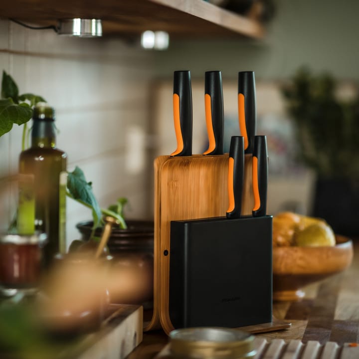 Functional Form knivblok i bambus med 5 knive, 6 dele Fiskars