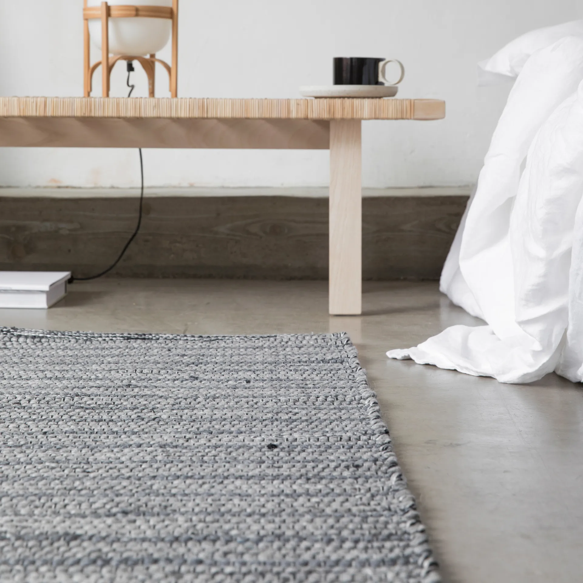 Stripe tæppe 140x200 cm, Grey Formgatan